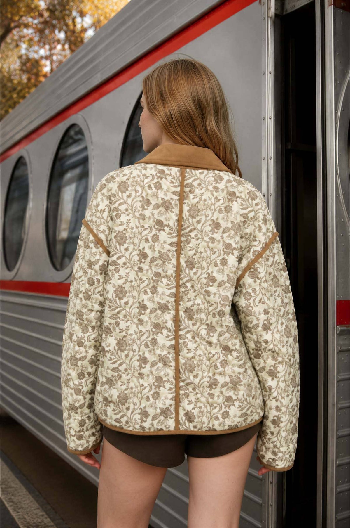 Floral Toile Collared Zip-up Quilted Jacket
