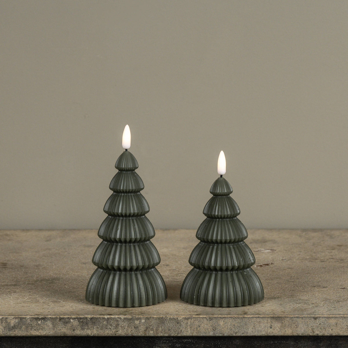5" Noble Dark Green Tree 3D Flame Candle