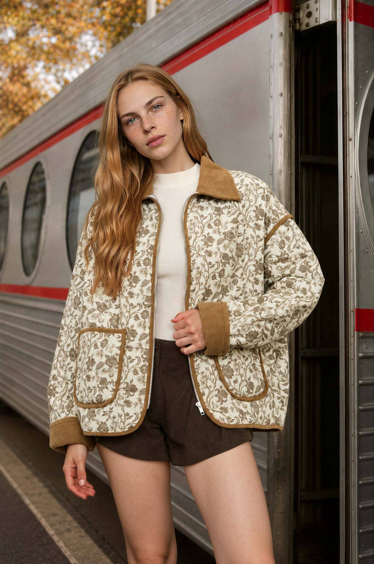 Floral Toile Collared Zip-up Quilted Jacket