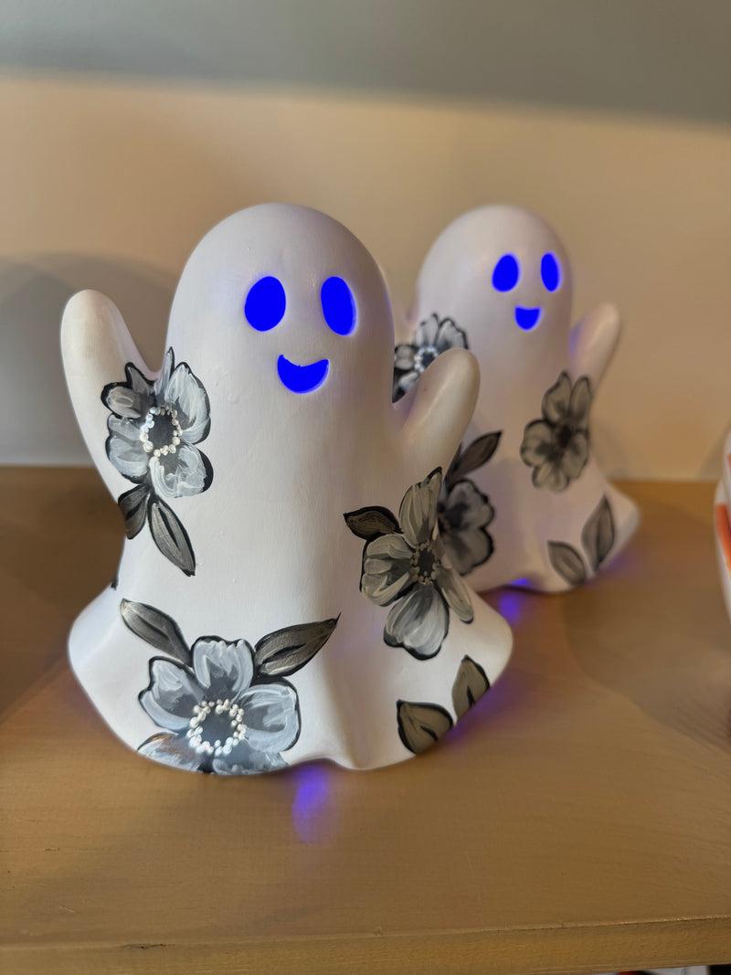 6" Light-up Floral Ghost